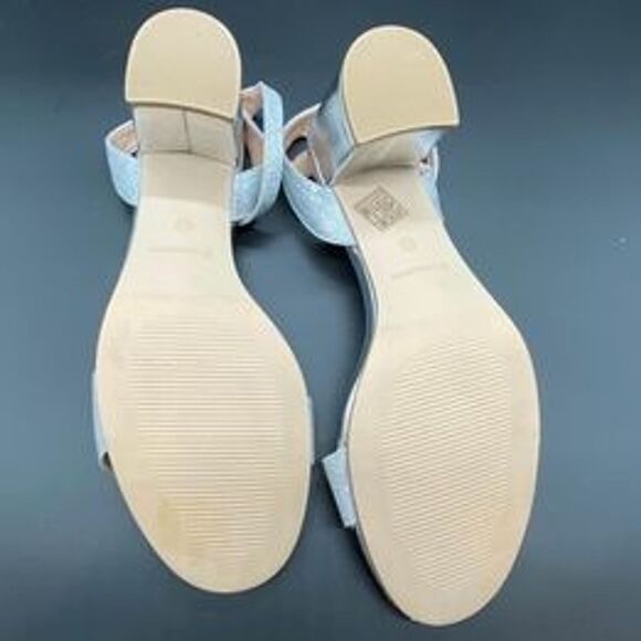 NEW DREAM PAIRS Women's Open Toe Ankle Strap Low Block Heels Silver Size 8.5 - Picture 5 of 8